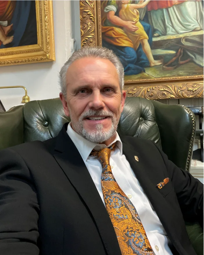 VIKTOR PILÁŘ